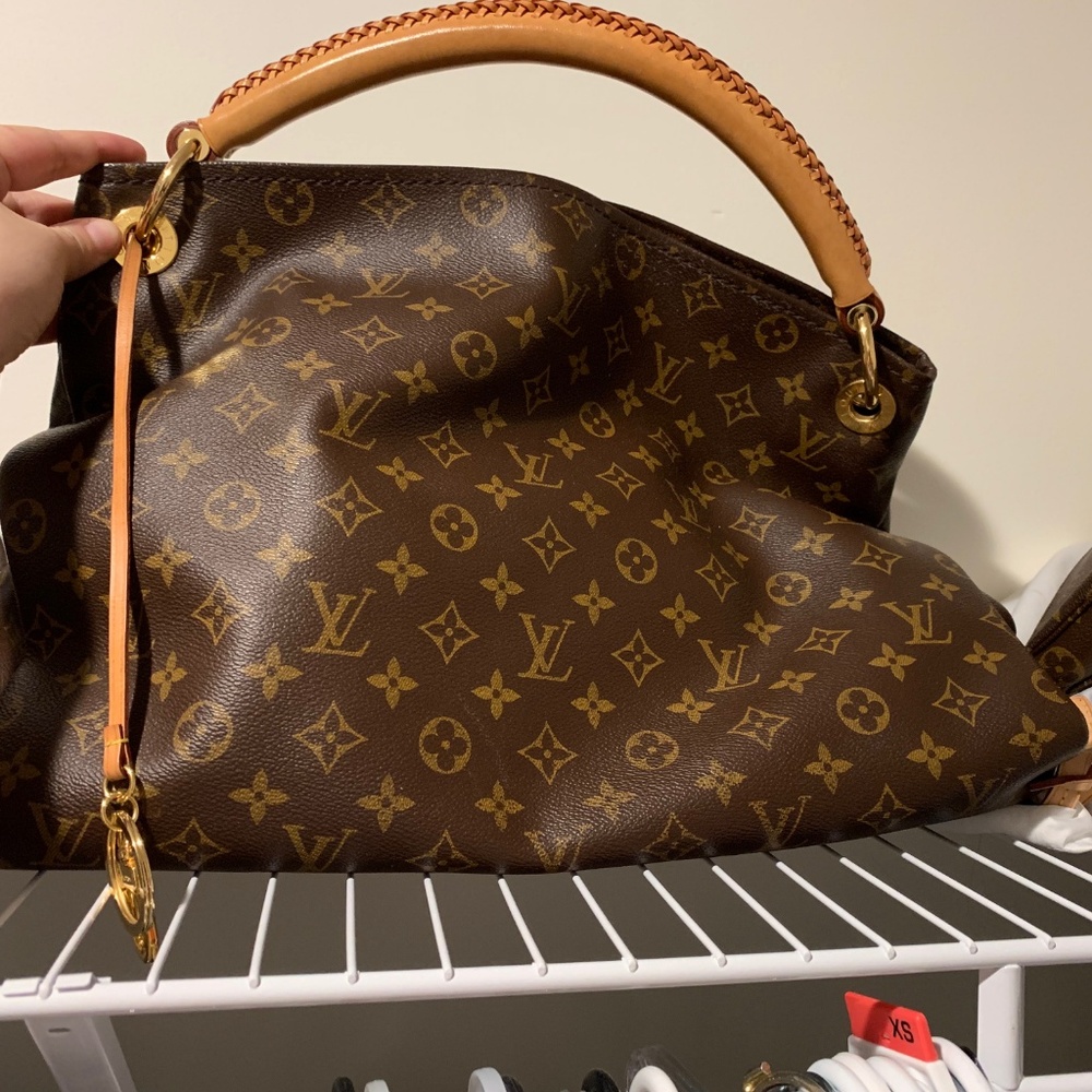 ARTSY MM LOUIS VUITTON